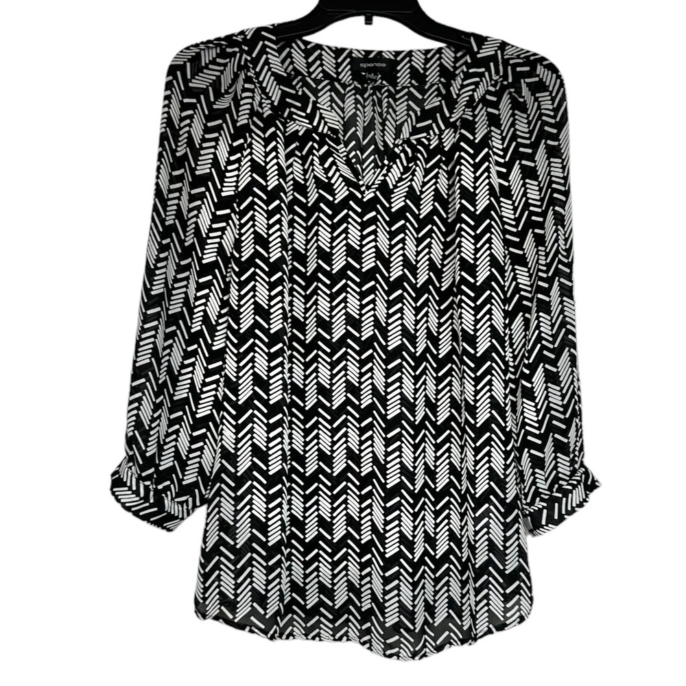 Spense small lightweight black and white printed v neck 3/4 sleeve length top
